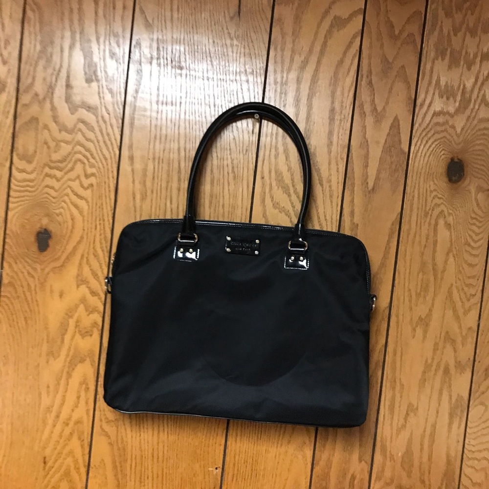 Kate Spade Tote Bag ...
Color - Black 
Size - Measurements in the photos - Picture 6 of 14